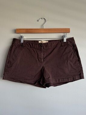 London Jean by Victoria’s Secret 
Chino Stretch Brown Shorts 
Women’s Size 6